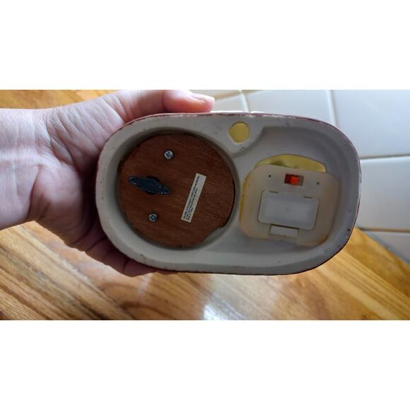 Vintage House of Lloyd Christmas‎ Around the World Carolers Musical and Lighted - Picture 3 of 11